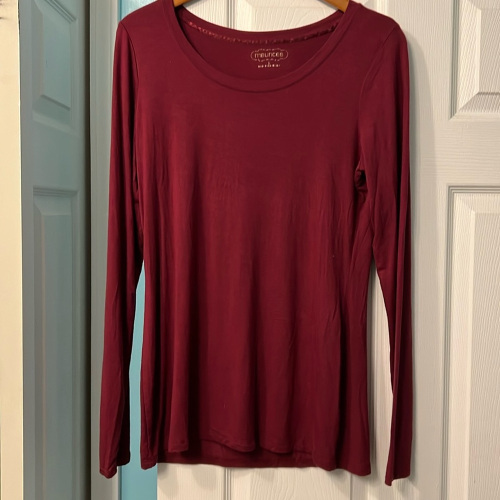 Maurices long sleeve scoopneck shirt